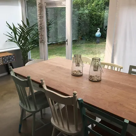 Lovely Beachhouse In Holiday home *
