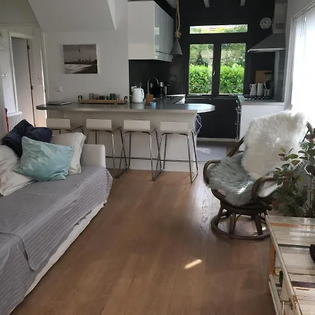 Lovely Beachhouse In Holiday home *