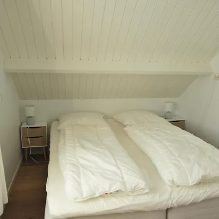 Lovely Beachhouse In Holiday home Ouddorp