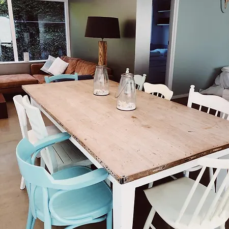 Lovely Beachhouse In *