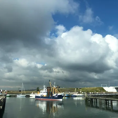 Lovely Beachhouse In * Ouddorp