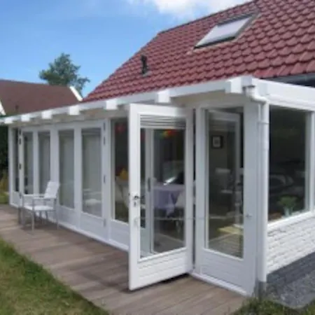 Lovely Beachhouse In Holiday home